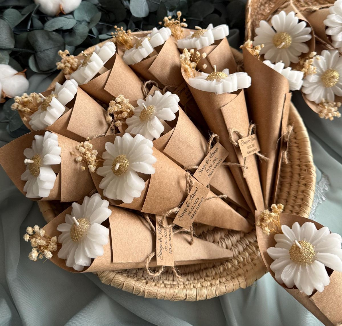 A image that shows a mountain range